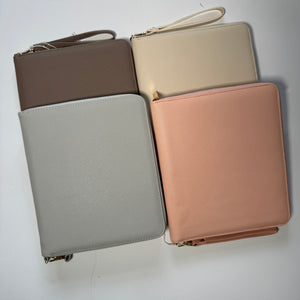 Family travel organiser