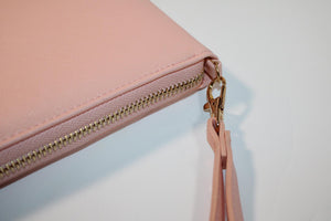 Family travel organiser