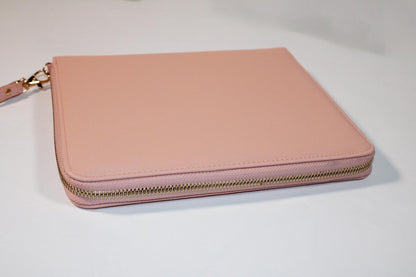 Family travel organiser