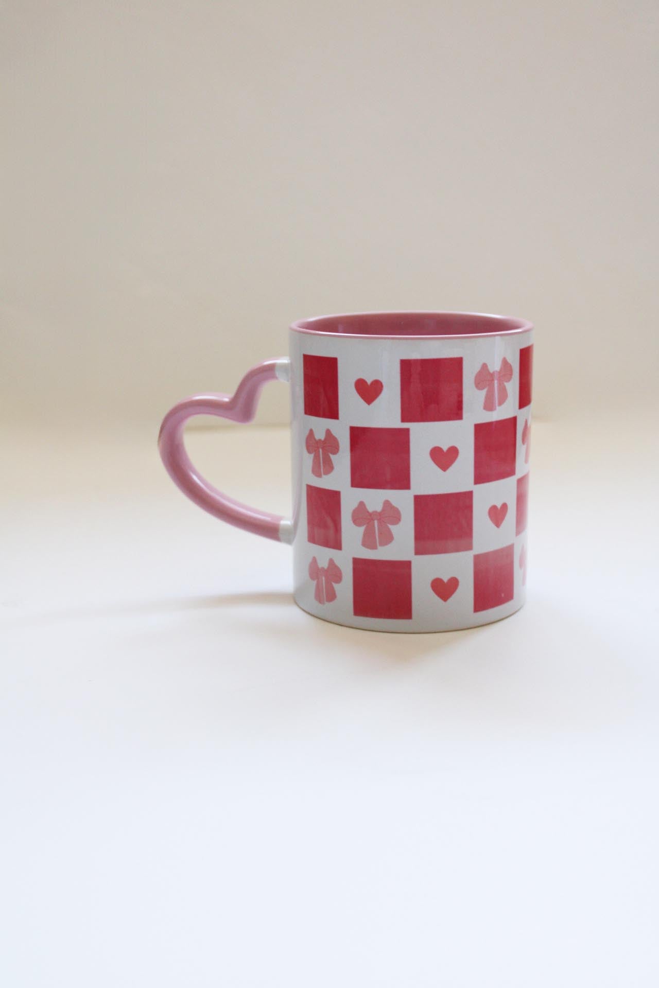 Pink squared love heart and bow 11 0z mug