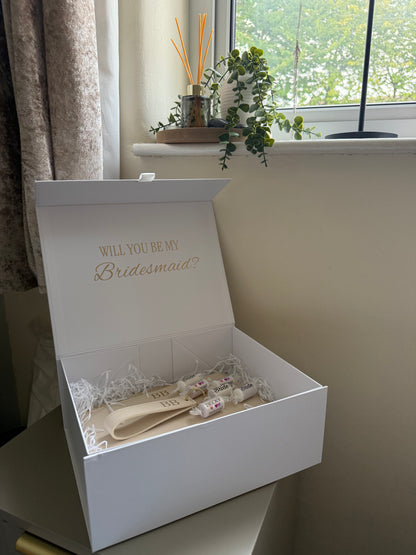 Customised laminated magnetic bridesmaid gift boxes