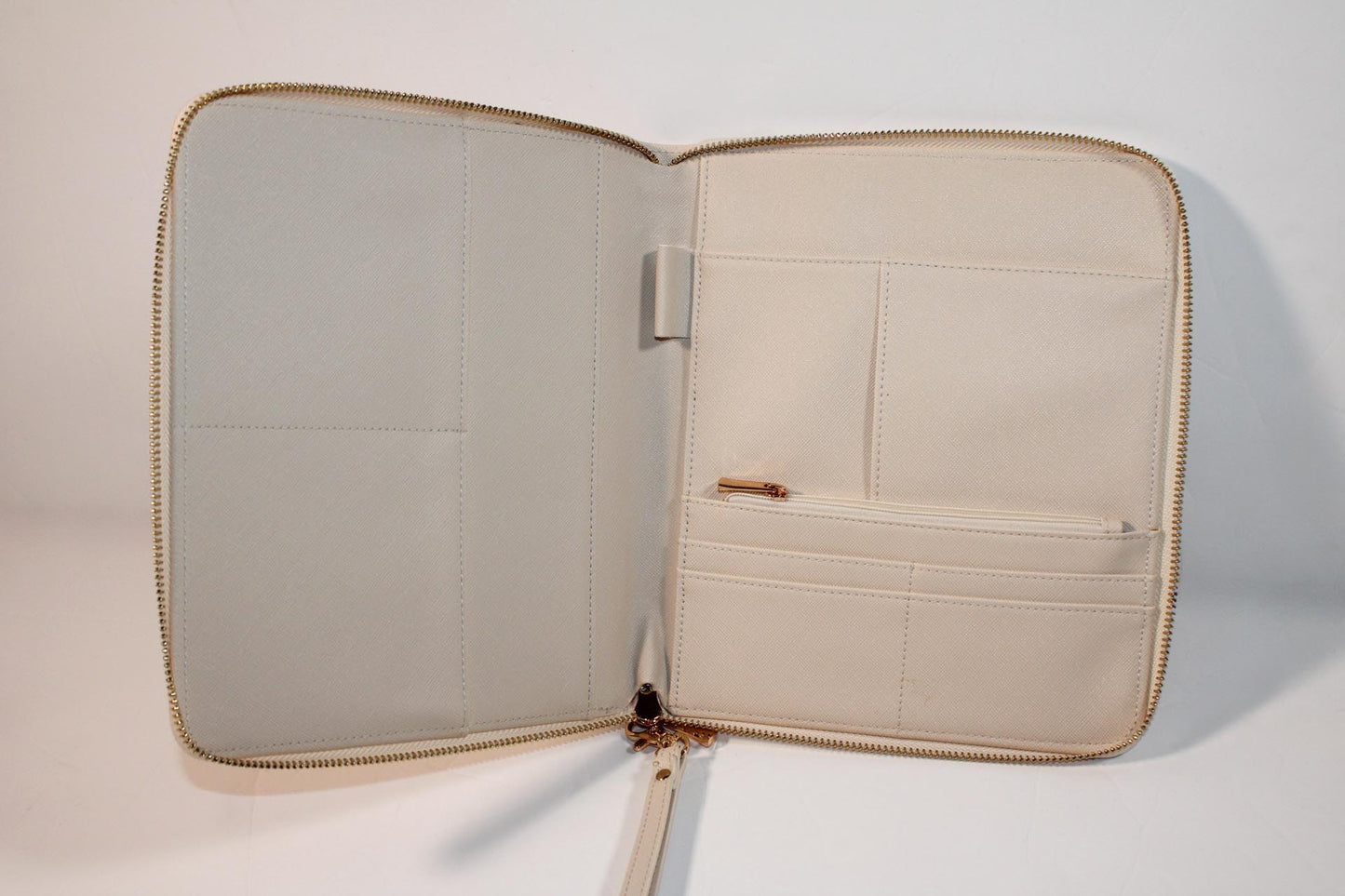 Family travel organiser