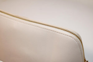 Oyster makeup bag