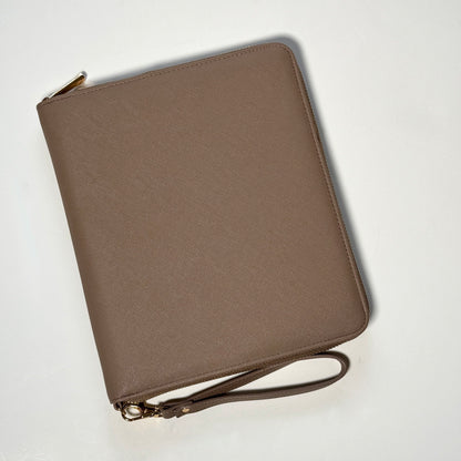 Family travel organiser